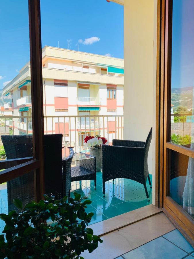 Sorrento Moon Apartment Bagian luar foto