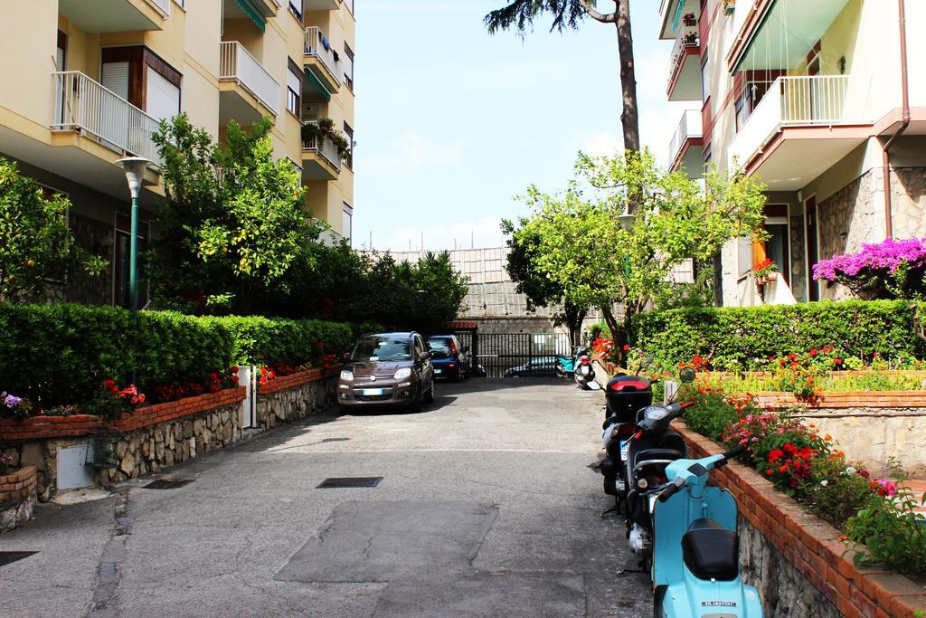 Sorrento Moon Apartment Bagian luar foto